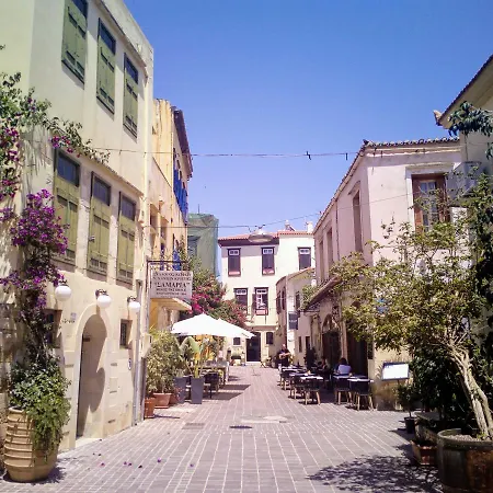 Helios Traditional Nyaraló *